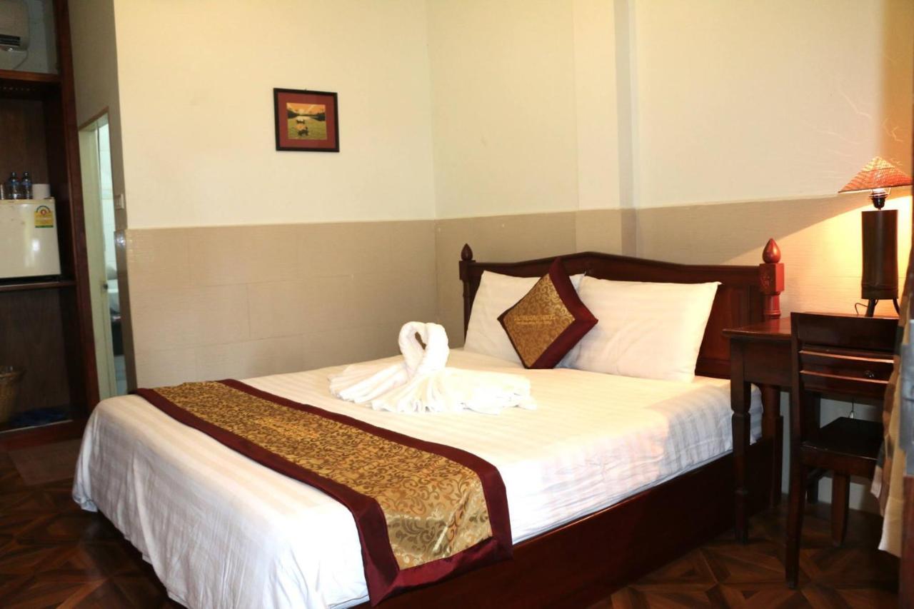 Mali Namphu Hotel Vientiane Bagian luar foto