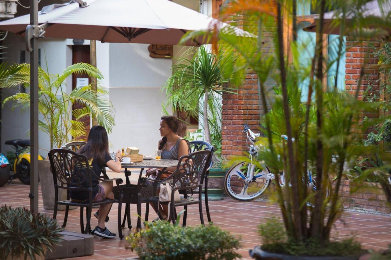 Mali Namphu Hotel Vientiane Bagian luar foto