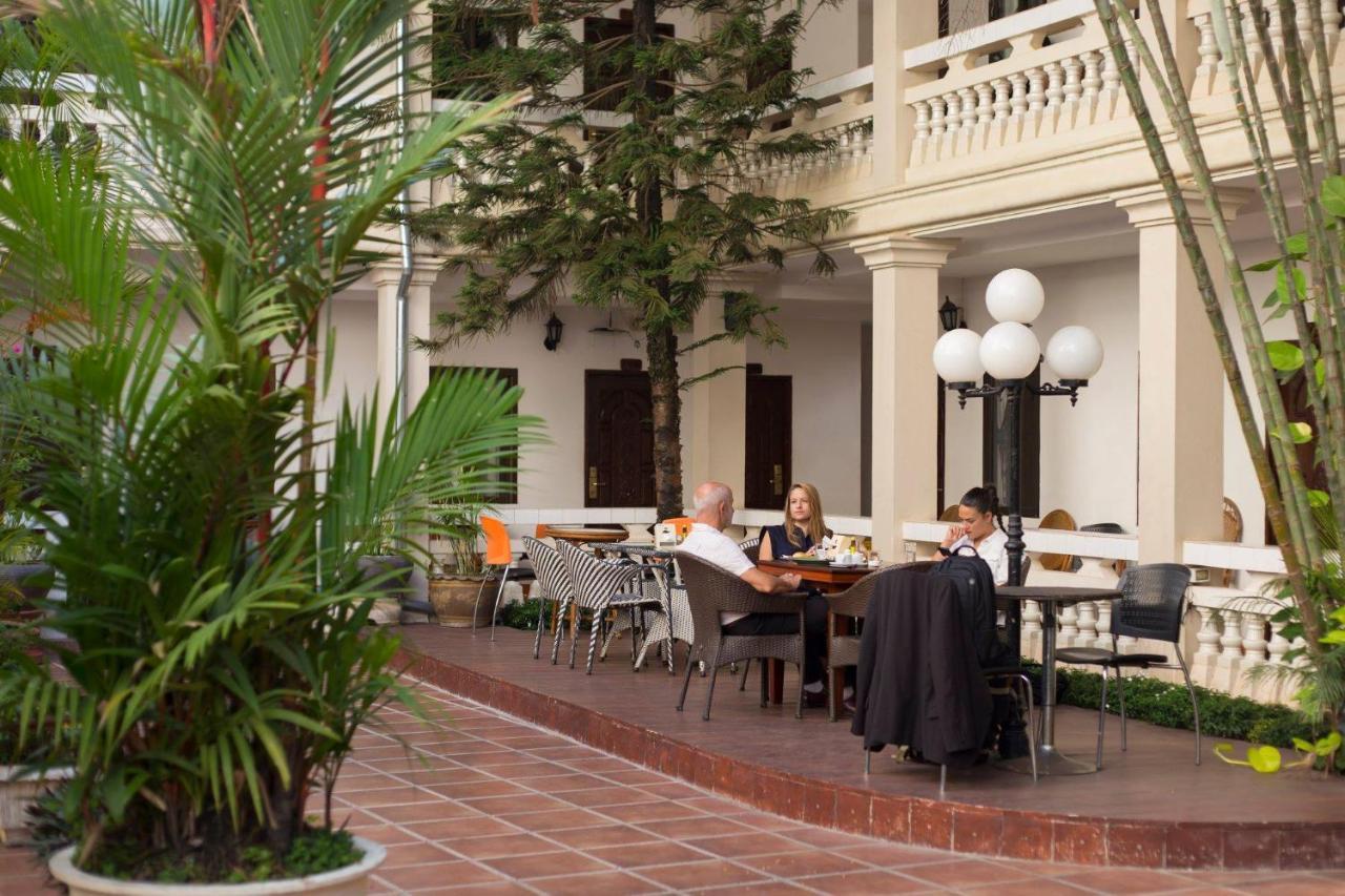 Mali Namphu Hotel Vientiane Bagian luar foto