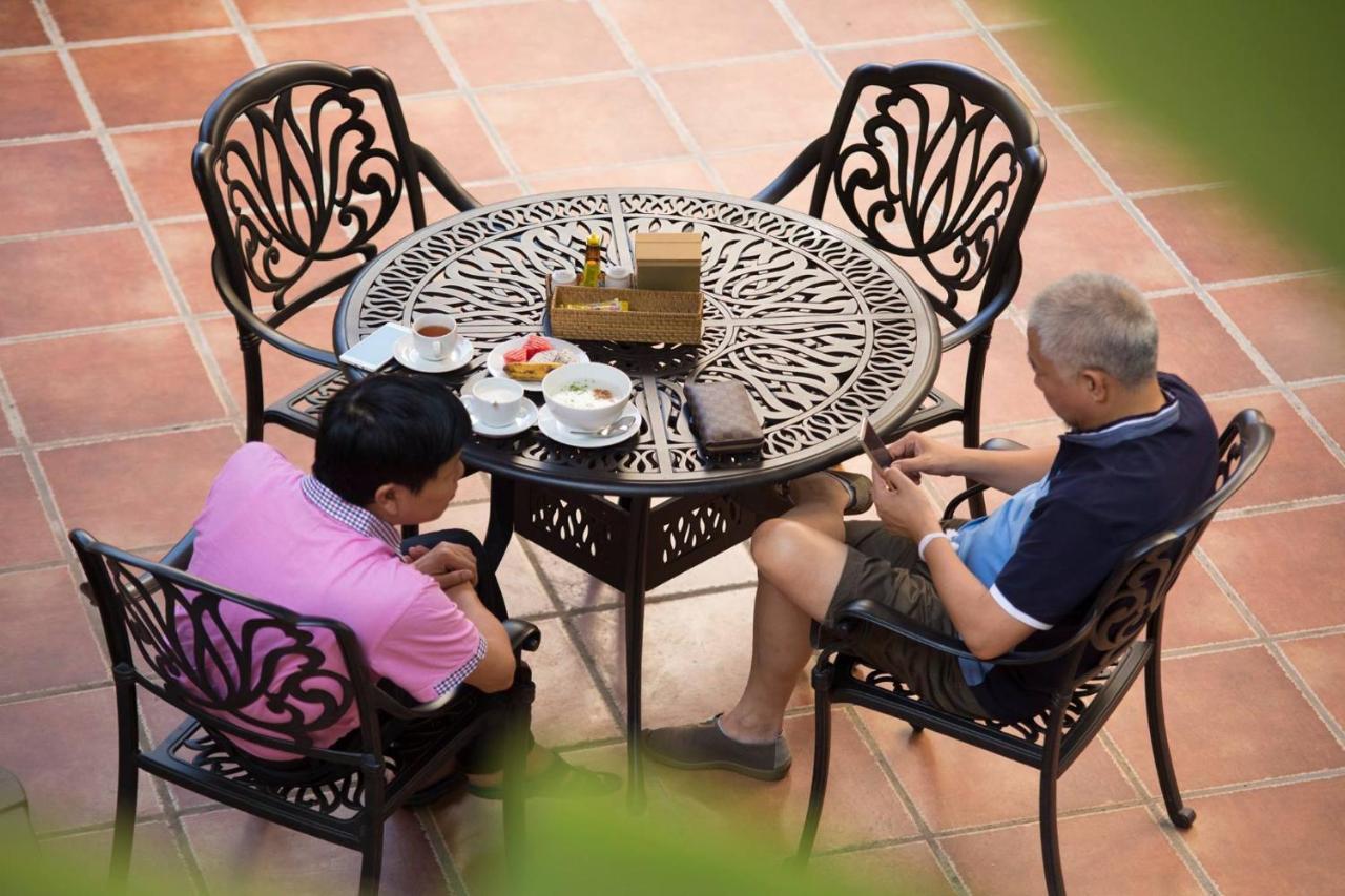 Mali Namphu Hotel Vientiane Bagian luar foto
