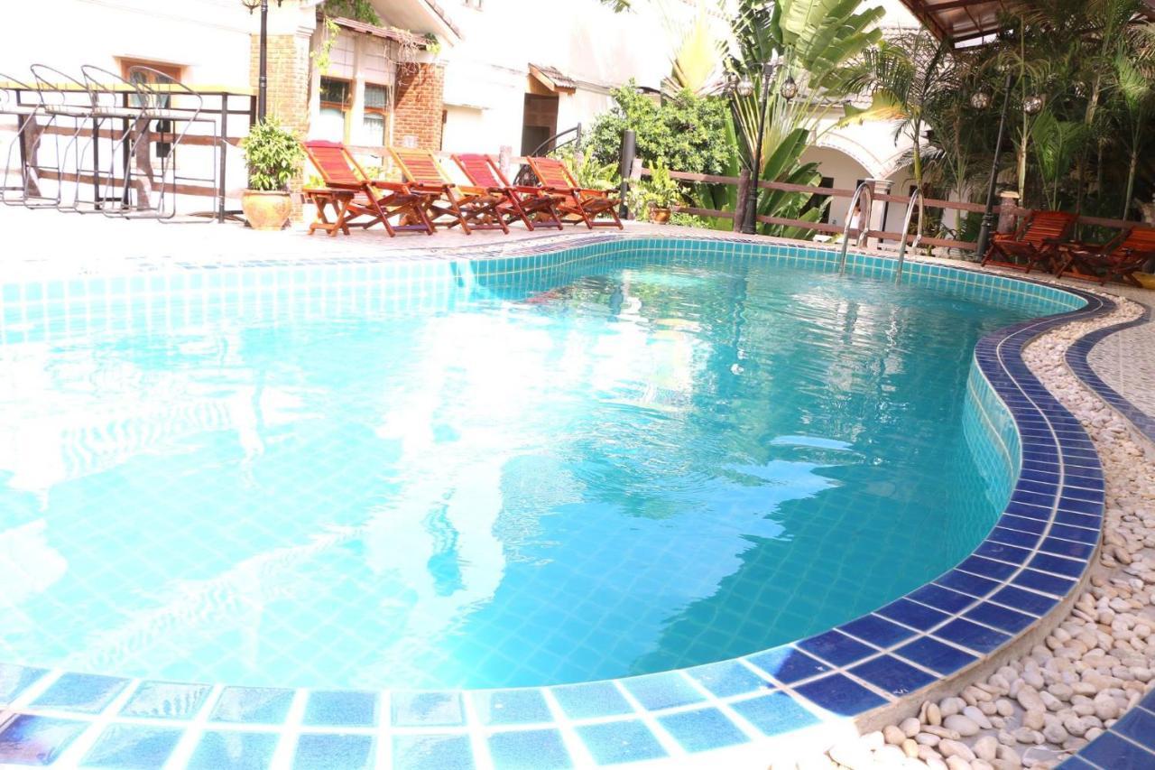 Mali Namphu Hotel Vientiane Bagian luar foto