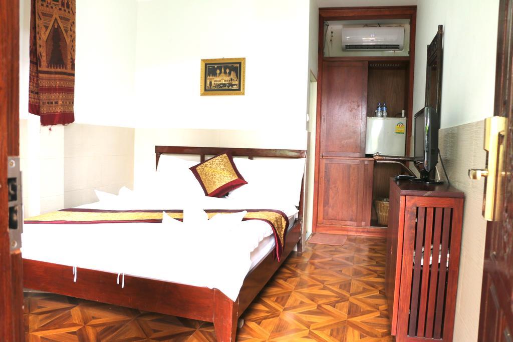 Mali Namphu Hotel Vientiane Bagian luar foto