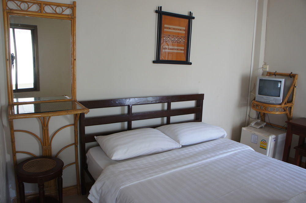 Mali Namphu Hotel Vientiane Bagian luar foto